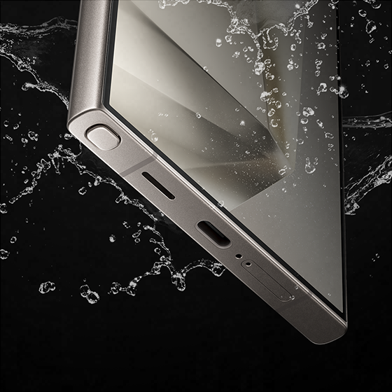 Water splashes against Galaxy S24 Ultra.